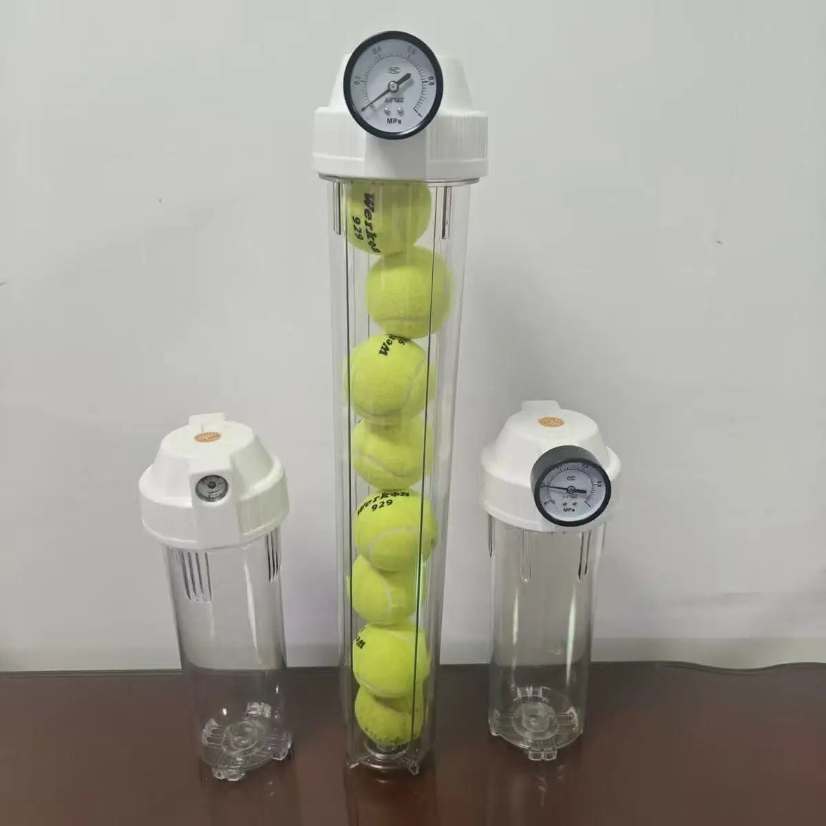 The Tennis Pressure Tank Can Hold 4/8 Tennis Balls Lt Is Leak Proof And Can Inflate Greatly Extending The Practical Life