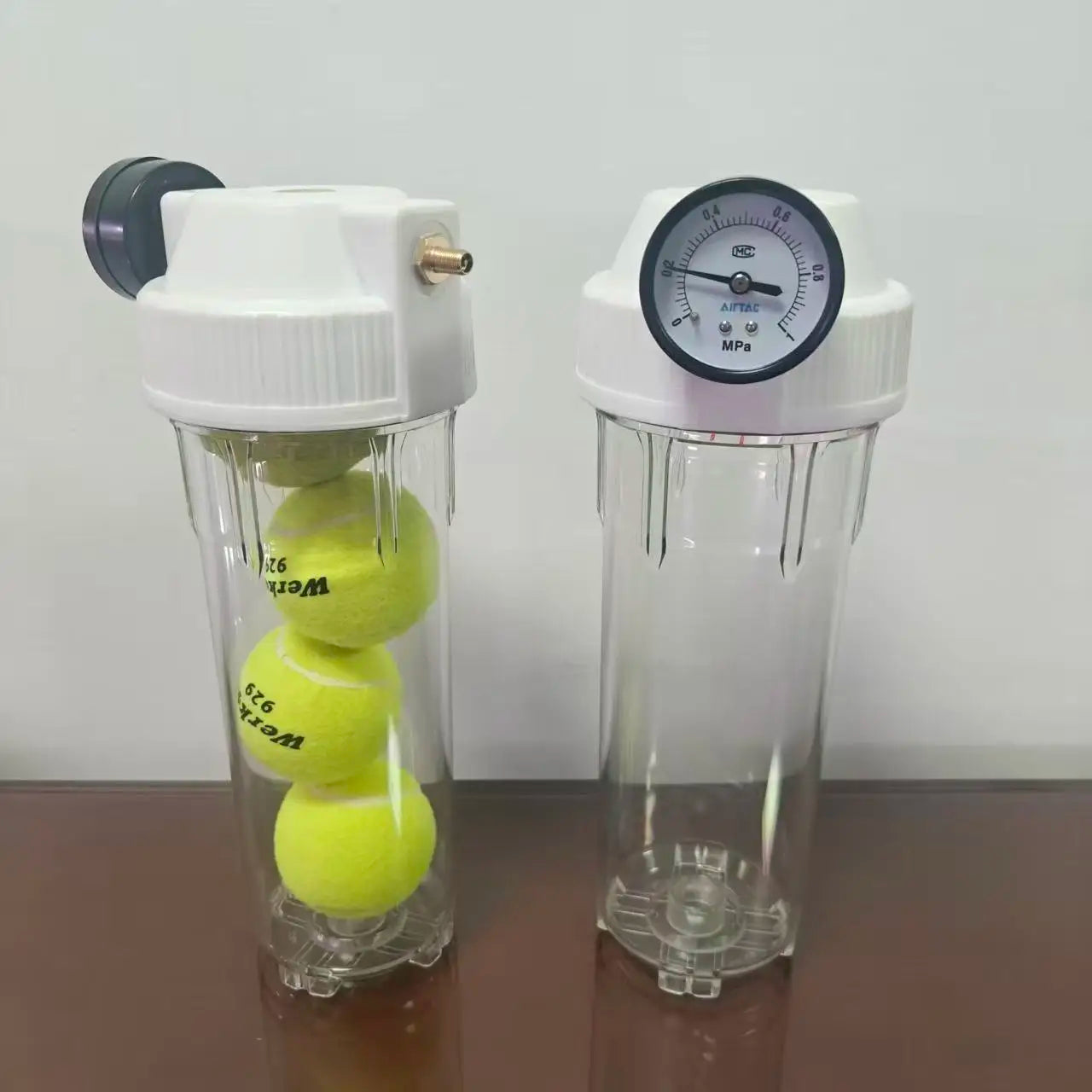 The Tennis Pressure Tank Can Hold 4/8 Tennis Balls Lt Is Leak Proof And Can Inflate Greatly Extending The Practical Life